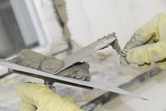 Kelle in Maurerhand (Foto: IG)