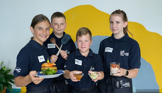 Das Team der Sondersh&auml;user "Wipperteufel" (Foto: Candy Welz)