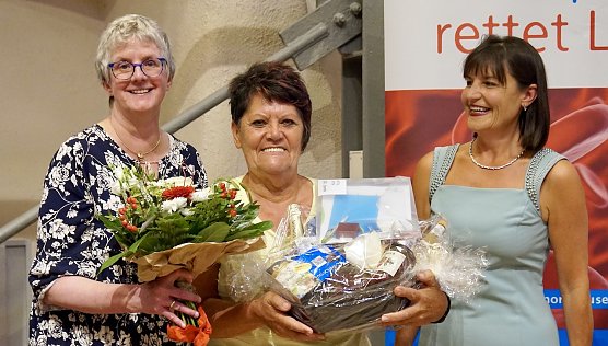 Ehrung f&uuml;r verdienstvolle Blutspender (Foto: SHK)