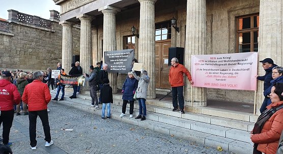 Am 3. Oktober 2022 auf dem Sondershäuser Marktplatz (Foto: S. Dietzel) Am 3. Oktober 2022 auf dem Sondershäuser Marktplatz (Foto: S. Dietzel)