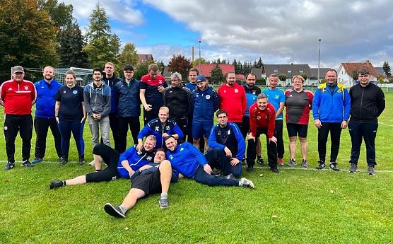 Die neuen Teamleiter nach bestandener Pr&uuml;fung (Foto: S.Beer)