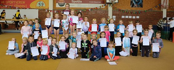 Turnerinnen und Turner der Kyffhäuserkreisjugendspiele (Foto: S. Angelstein) Turnerinnen und Turner der Kyffhäuserkreisjugendspiele (Foto: S. Angelstein)