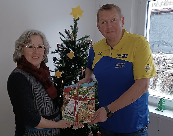 Vorweihnachtlicher Besuch der Dartchaoten (Foto: Thomas Peglow)