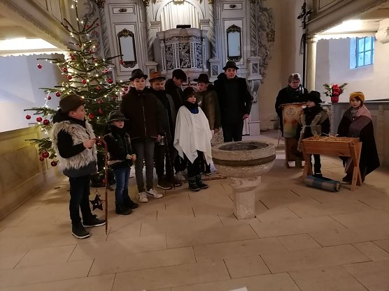 Krippenspiel in der St. Georg Kirche (Foto: Anja Klöppel) Krippenspiel in der St. Georg Kirche (Foto: Anja Klöppel)