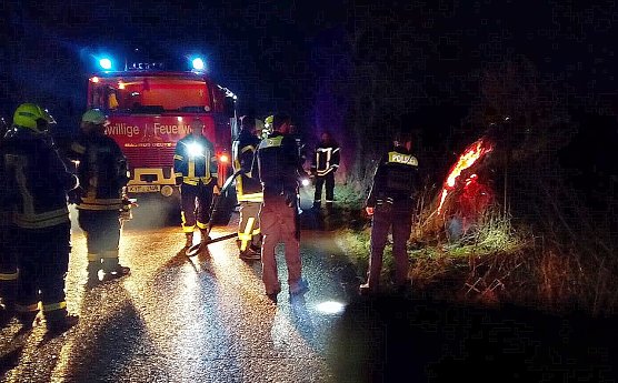 Polizei und Feuerwehr gehen von einer erneuten Brandstiftung aus (Foto: S.Dietzel)