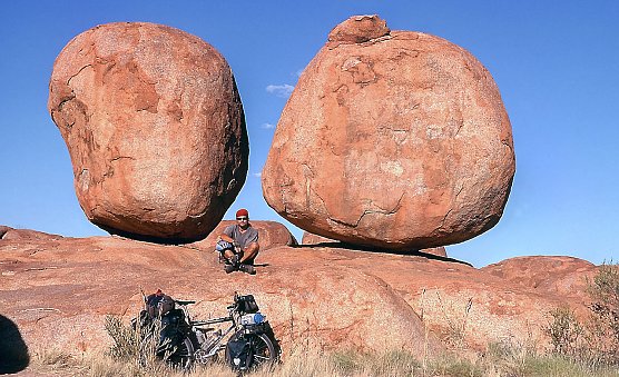 In den australischen Outbacks bei Devil's Marbles (Foto: T.Meixner)