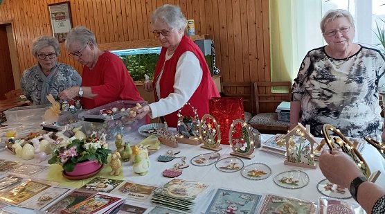 Ostern bei der Volkssolidarität (Foto: T. Leipold) Ostern bei der Volkssolidarität (Foto: T. Leipold)