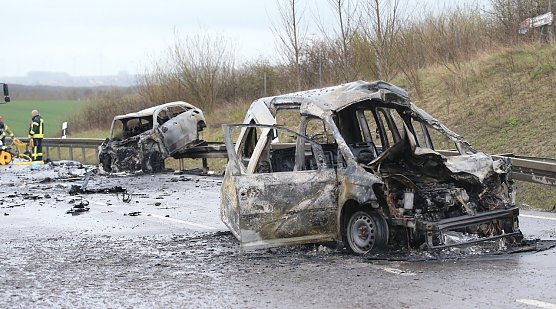 Grauenvoller Unfall auf der B 247 bei Bad Langensalza (Foto: S.Dietzel)