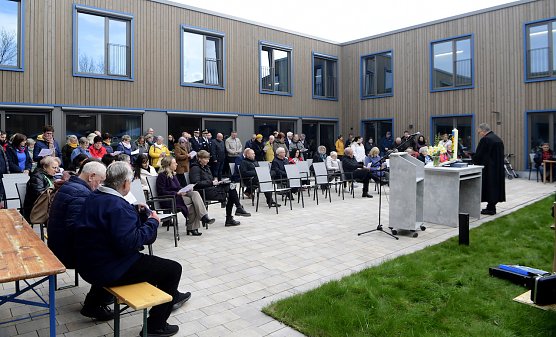 Feierliche Einweihung der Seniorenwohngemeinschaft Caroline Falk  (Foto: Exsos)