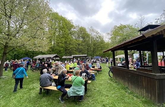 Veranstaltung Hohe Schrecke – Alter Wald mit Zukunft (Archiv) (Foto: Christina Semper) Veranstaltung Hohe Schrecke – Alter Wald mit Zukunft (Archiv) (Foto: Christina Semper)