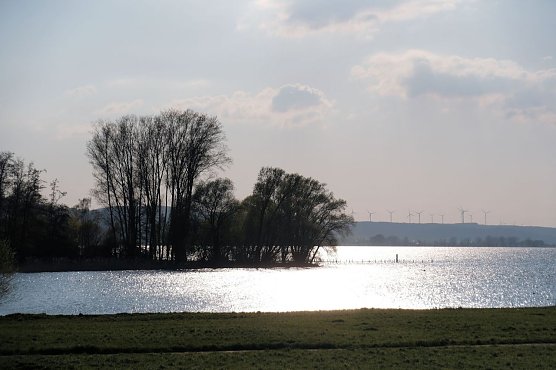 Abendstimmung am Stausee Kelbra (Foto: Peter Blei)