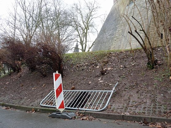 Erdfall am Schloss (Foto: Karl-Heinz Herrmann)