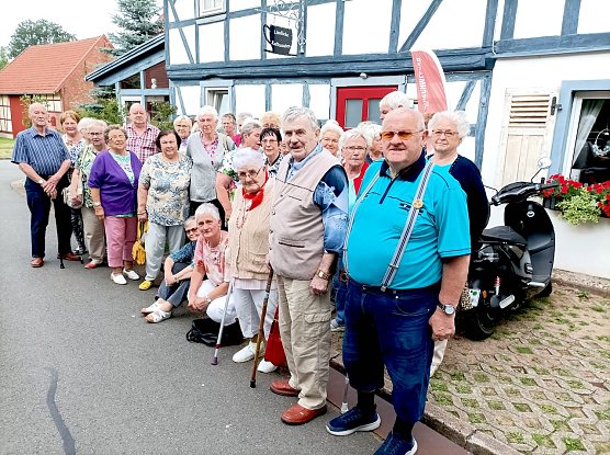 55 Jahre WB 4 der Volkssolidarität Sondershausen (Foto: T. Leipold) 55 Jahre WB 4 der Volkssolidarität Sondershausen (Foto: T. Leipold)