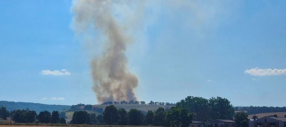 Feldbrand bei Kleinroda (Foto: Thomas Albert) Feldbrand bei Kleinroda (Foto: Thomas Albert)