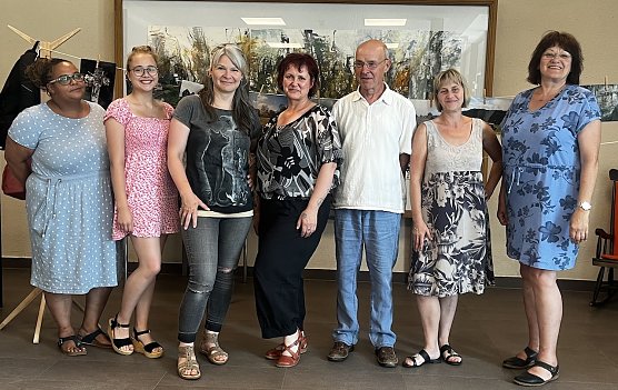 v.l.n.r.: Nadine Ple&szlig;mann, Kim T&ouml;rmer, Jana Landeck, Iris Stettin, Friedemann Hauff, Kerstin T&ouml;rmer, Constanze Meux (Foto: Susanne List)