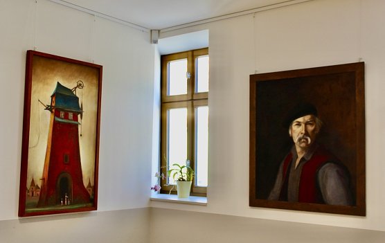 Sonderaustellung "Heimat und Sehnsucht" des Grafikers und K&uuml;nstlers Malers G&uuml;nther Jahn im Rathaus Foyer in Sondershausen  (Foto: Eva Maria Wiegand)