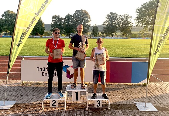 Gewinner des 39. Bahnlaufs des Kyffh&auml;user Berglaufvereins (Foto: Nico Bachmann)