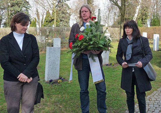 Gedenken an Bombennacht (Foto: Karl-Heinz Herrmann)