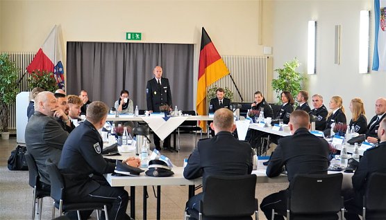 Die Neuzug&auml;nge wurden im Hue de Grais Saal begr&uuml;&szlig;t (Foto: Landespolizeiinspektion Nordhausen)