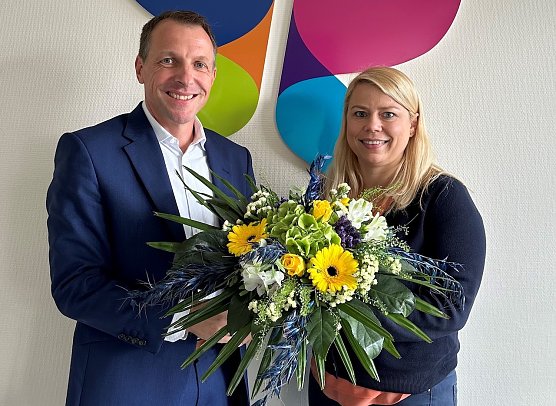 Mike Schuffenhauer neuer Gesch&auml;ftsf&uuml;hrer des KMG Klinikums in Sondershausen, Diana Richter, Gesch&auml;ftsf&uuml;hrerin KMG Klinikum S&ouml;mmerda und KMG Manniske Klinik Bad Frankenhausen (Foto: C. P&auml;tzold, KMG Kliniken)