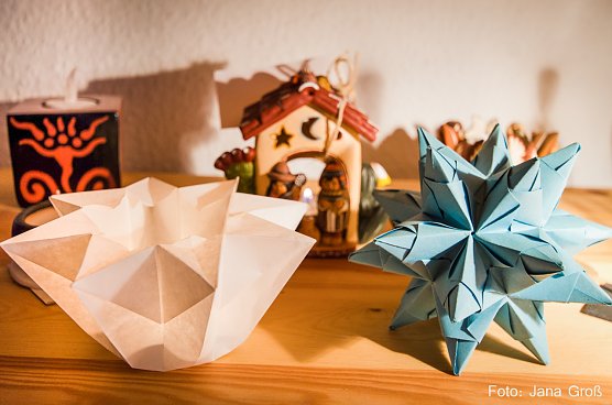 Adventsbasteln im Erz&auml;hlcaf&eacute; Sondershausen (Foto: Jana Gro&szlig;)