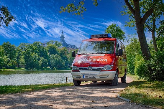 Einsatzfahrzeug der Feuerwehr sollte entwendet werden (Foto: Feuerwehr Sondershausen-Mitte ) Einsatzfahrzeug der Feuerwehr sollte entwendet werden (Foto: Feuerwehr Sondershausen-Mitte )