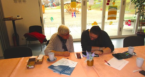 Handylehrgang im Freizeitzentrum Artern (Foto: Janet Haselhuhn) Handylehrgang im Freizeitzentrum Artern (Foto: Janet Haselhuhn)