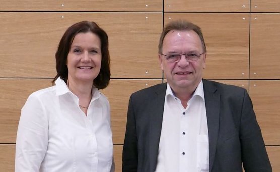 Landr&auml;tin, Frau Antje Hochwind-Schneider (SPD), gemeinsam mit dem Landrat aus dem Schwalm-Eder-Kreis, Herrn Winfried Becker (SPD (Foto: Pressestelle Landratsamt)