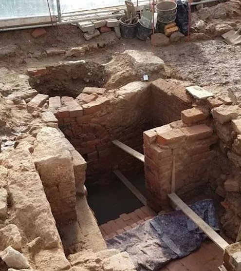 Die Mikwe in Chemnitz (Foto: © Landesamt für Archäologie Sachsen, C. Heiermann (Link)) Die Mikwe in Chemnitz (Foto: © Landesamt für Archäologie Sachsen, C. Heiermann (Link))