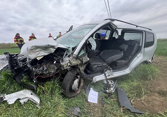 Frontalzusammensto&szlig; zweier Fahrzeuge auf der Ortsverbindung zwischen Rockstedt und Bellstedt (Kyffh&auml;userkreis) (Foto: Silvio Dietzel)