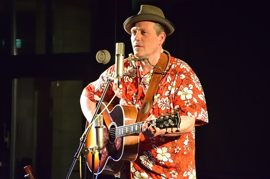 Ronald Heinrich live im Panoramamuseum Bad Frankenhausen (Foto: Fred B&ouml;hme/Archiv Panorama Museum)