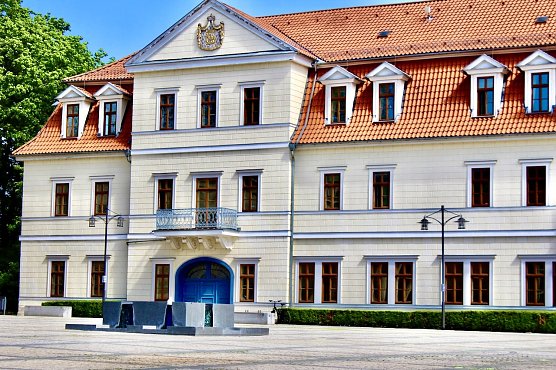 Landratsamt Kyffhäuserkreis (Foto: Eva Maria Wiegand) Landratsamt Kyffhäuserkreis (Foto: Eva Maria Wiegand)