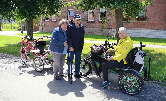 Zufälliges Tandemtreffen in Hachelbich (Foto: Thomas Leipold) Zufälliges Tandemtreffen in Hachelbich (Foto: Thomas Leipold)