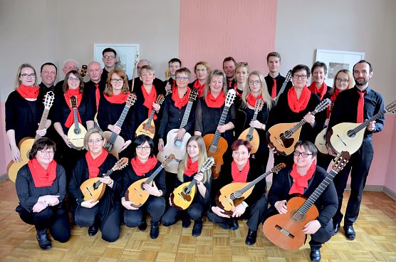 Mitglieder des Zupforchesters Obergebra (Foto: Wieland Gruppe) Mitglieder des Zupforchesters Obergebra (Foto: Wieland Gruppe)