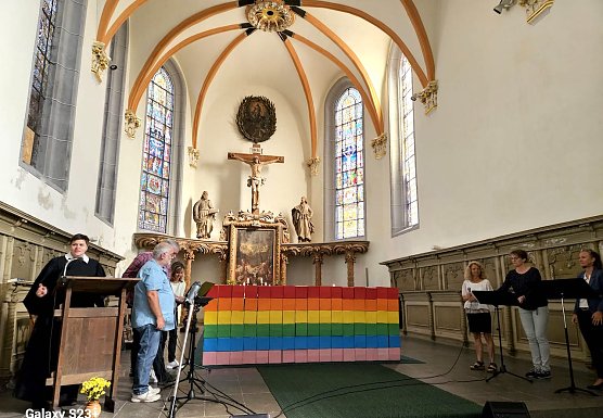 Gottesdienst zur Interkulturellen Woche in der Trinitatiskirche in Sondershausen (Foto: Kreyer) Gottesdienst zur Interkulturellen Woche in der Trinitatiskirche in Sondershausen (Foto: Kreyer)