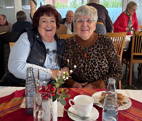 Stimmungsvolle Weihnachtsfeier des BSVT im Reiterhof Nucke in Sondershausen (Foto: M. Rasch) Stimmungsvolle Weihnachtsfeier des BSVT im Reiterhof Nucke in Sondershausen (Foto: M. Rasch)