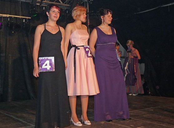 Wahl Fliederk&ouml;nigin (Foto: Karl-Heinz Herrmann)