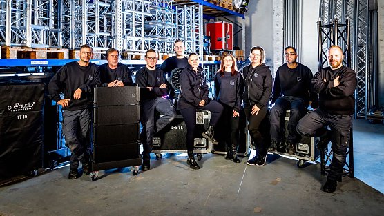 Fabian Fromm (ganz rechts) mit seinem Team (Foto: NUV) Fabian Fromm (ganz rechts) mit seinem Team (Foto: NUV)