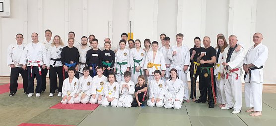 Die Teilnehmer des CDK-Landeslehrgangs in Artern (Foto: Joachim Retzek ) Die Teilnehmer des CDK-Landeslehrgangs in Artern (Foto: Joachim Retzek )