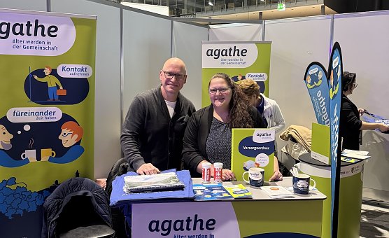 AGATHE-Koordinator Thomas Kohlschreiber und Beraterin Bianca Schr&ouml;der auf der 18. Th&uuml;ringer GesundheitsMesse (Foto: Landratsamt Kyffh&auml;userkreis)