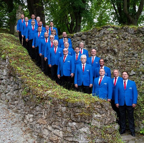 Der M&auml;nnergesangsverein Holzsu&szlig;ra (Foto: MGV Holzsu&szlig;ra)