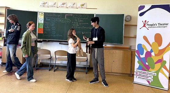People`s Theater on Tour im Kyffhäuserkreis (Foto: Josephine Matuszewski) People`s Theater on Tour im Kyffhäuserkreis (Foto: Josephine Matuszewski)