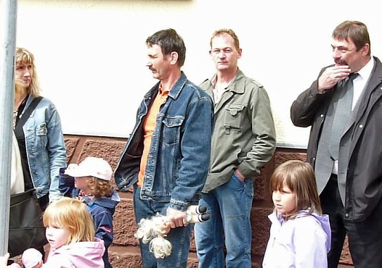 Rettungsarbeiten vor Ort (Foto: Karl-Heinz Herrmann)
