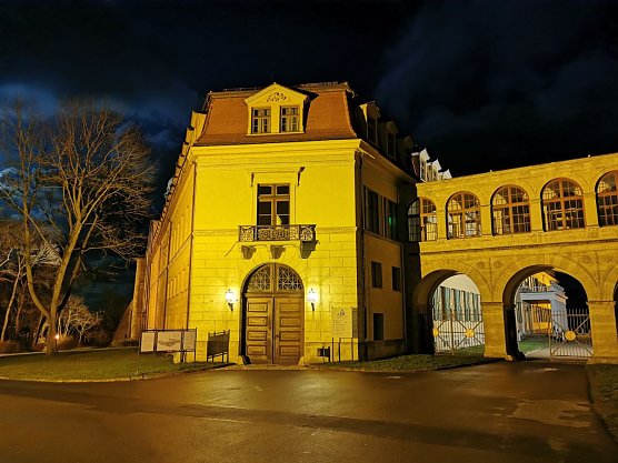 Schloss Sondershausen in der Nacht (Foto: Stadtmarketing Sondershausen GmbH) Schloss Sondershausen in der Nacht (Foto: Stadtmarketing Sondershausen GmbH)