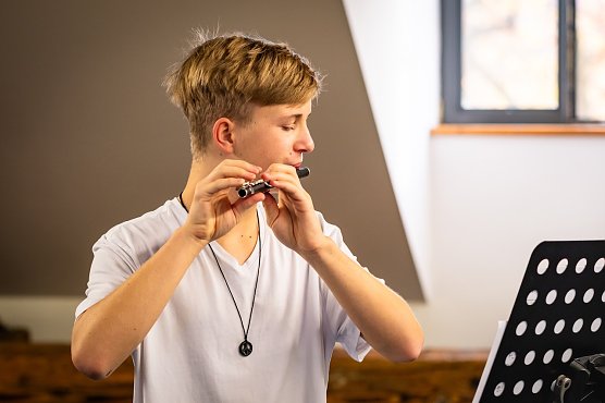 Piccolo-Flötist Benjamin Plag (Foto: Jana Groß) Piccolo-Flötist Benjamin Plag (Foto: Jana Groß)