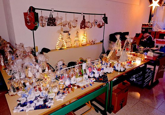 Weihnachtsmarkt im Förderzentrum Sondershausen (Foto: Stephanie Tanck.) Weihnachtsmarkt im Förderzentrum Sondershausen (Foto: Stephanie Tanck.)