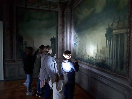 Taschenlampenführung im Schlossmuseum (Foto: Janine Skara) Taschenlampenführung im Schlossmuseum (Foto: Janine Skara)