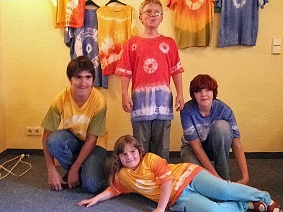 T-Shirt f&auml;rben (Foto: Karl-Heinz Herrmann)