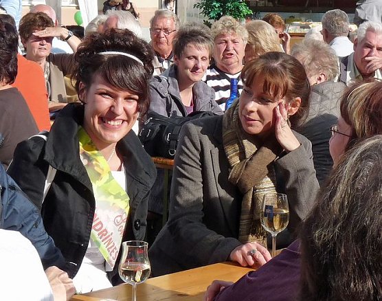 Weinfest am Nachmittag (Foto: Karl-Heinz Herrmann)