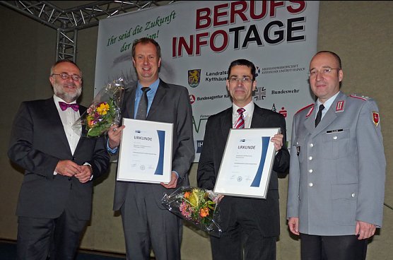 Ausbildungsbetriebe geehrt (Foto: Karl-Heinz Herrmann)